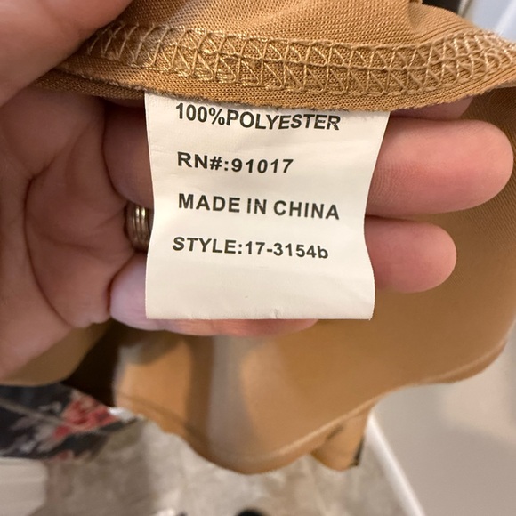 Solitaire Floral Jacket - Black and Red - Picture 4 of 8